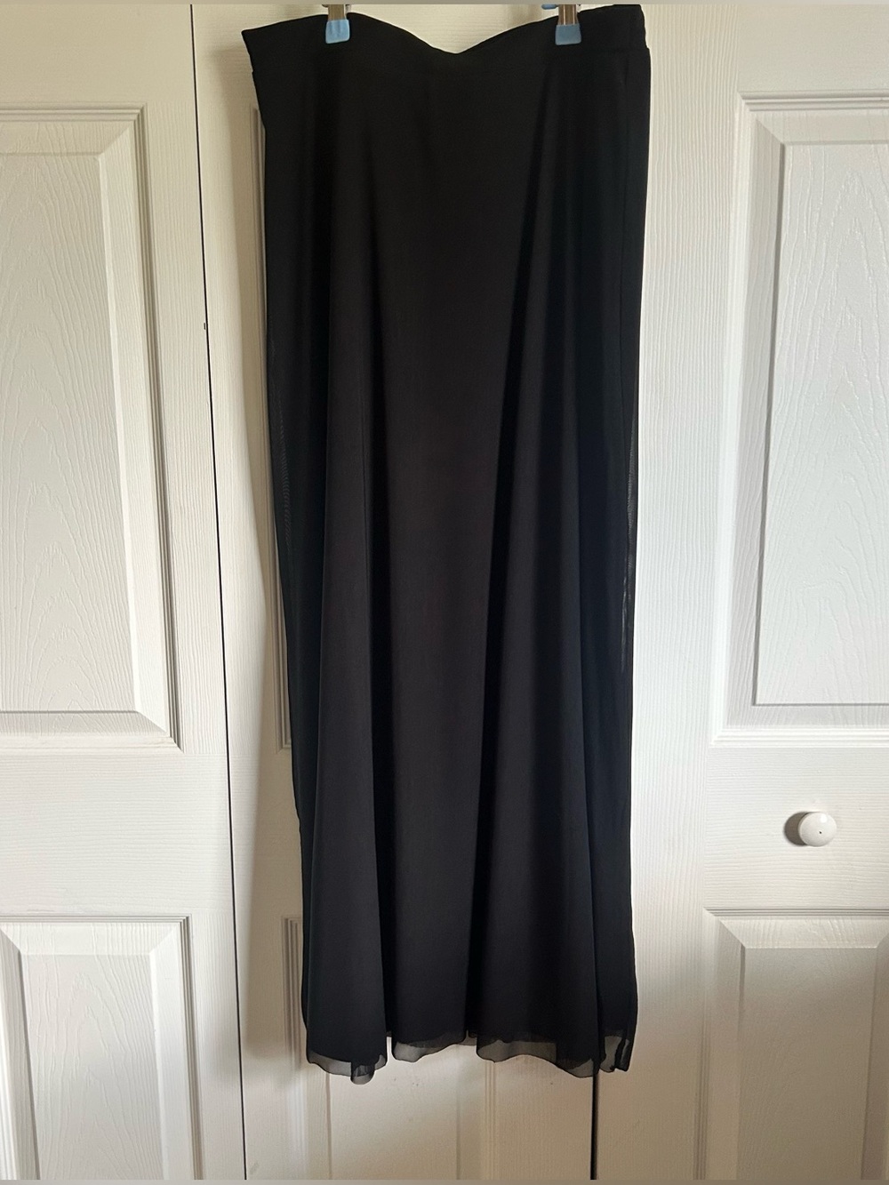 Vince Camuto Black Maxi Skirt Sz M NEW Netting over skirt beautiful layered